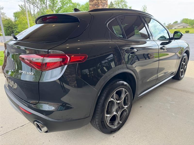 Alfa Romeo Stelvio Sport 2018
