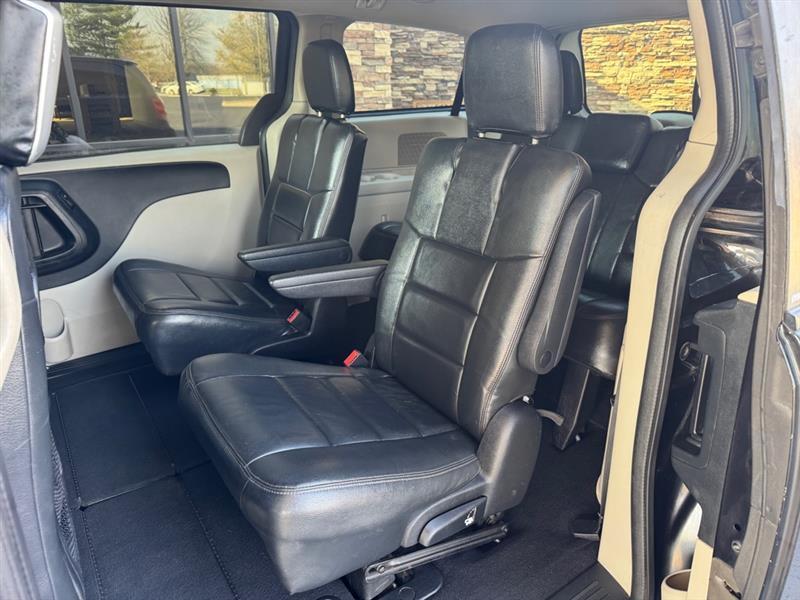 Dodge Grand Caravan Mainstreet 2011