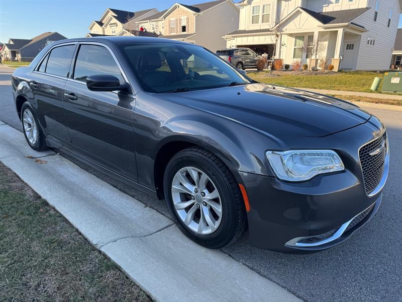 Chrysler 300 Limited RWD 2016