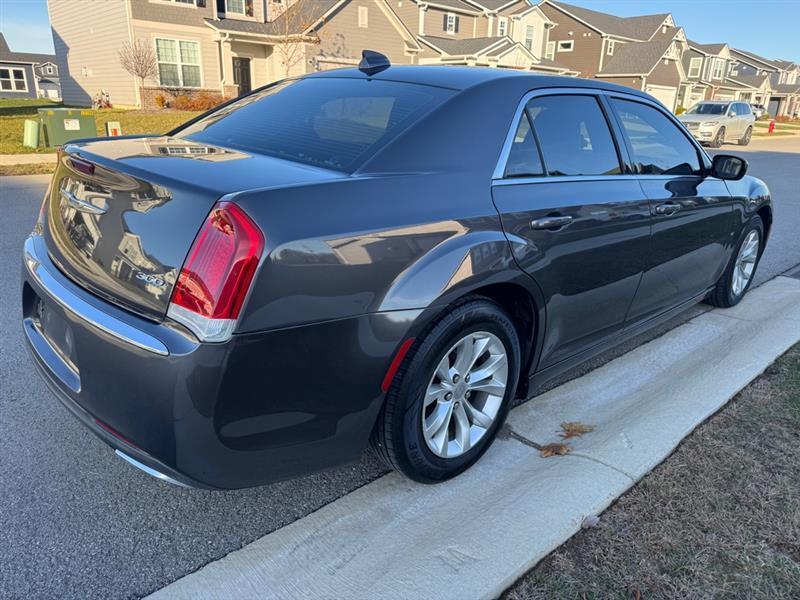 Chrysler 300 Limited RWD 2016