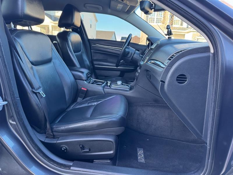 Chrysler 300 Limited RWD 2016