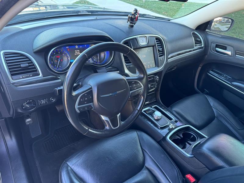 Chrysler 300 Limited RWD 2016