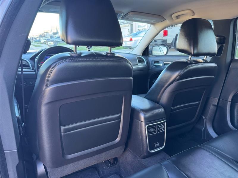 Chrysler 300 Limited RWD 2016