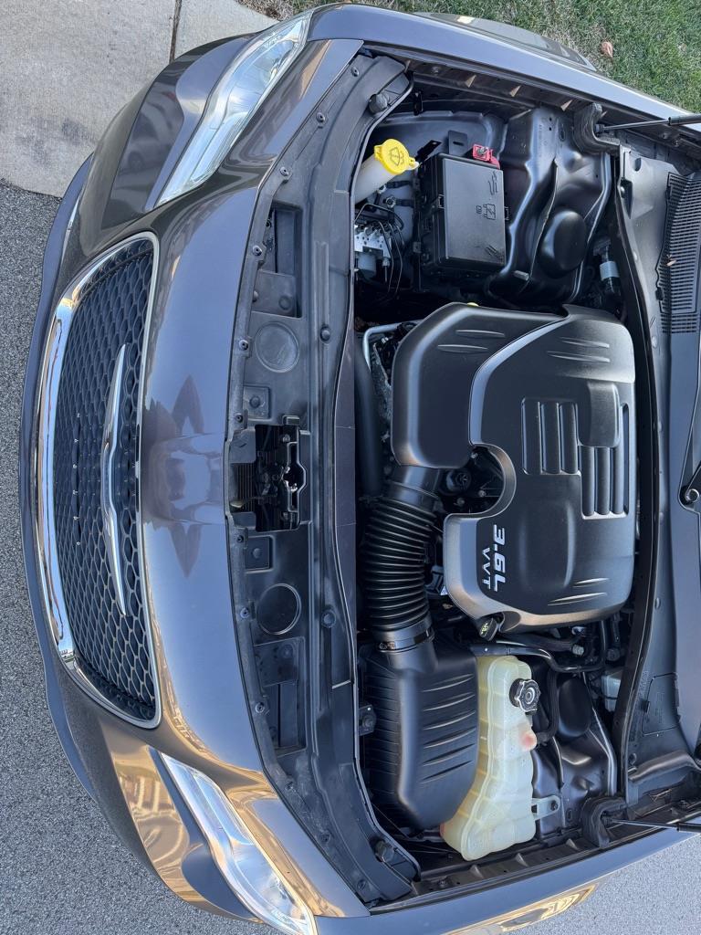 Chrysler 300 Limited RWD 2016