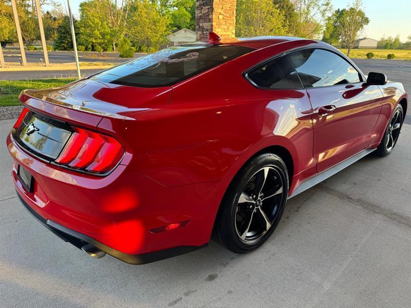 Ford Mustang EcoBoost Coupe 2022
