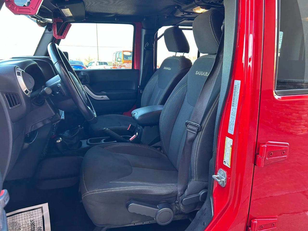 Jeep Wrangler Unlimited Sahara 4WD 2017