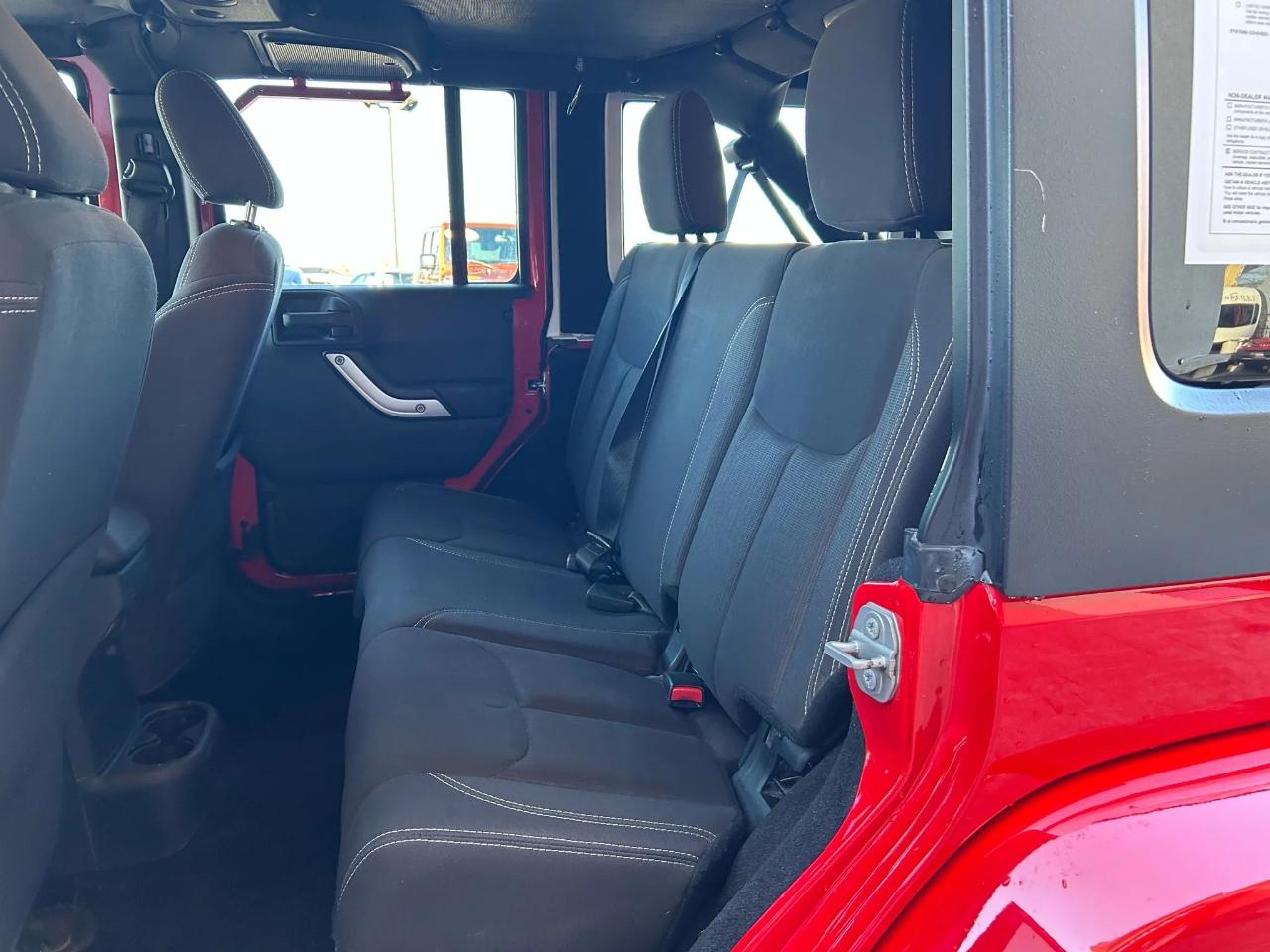 Jeep Wrangler Unlimited Sahara 4WD 2017