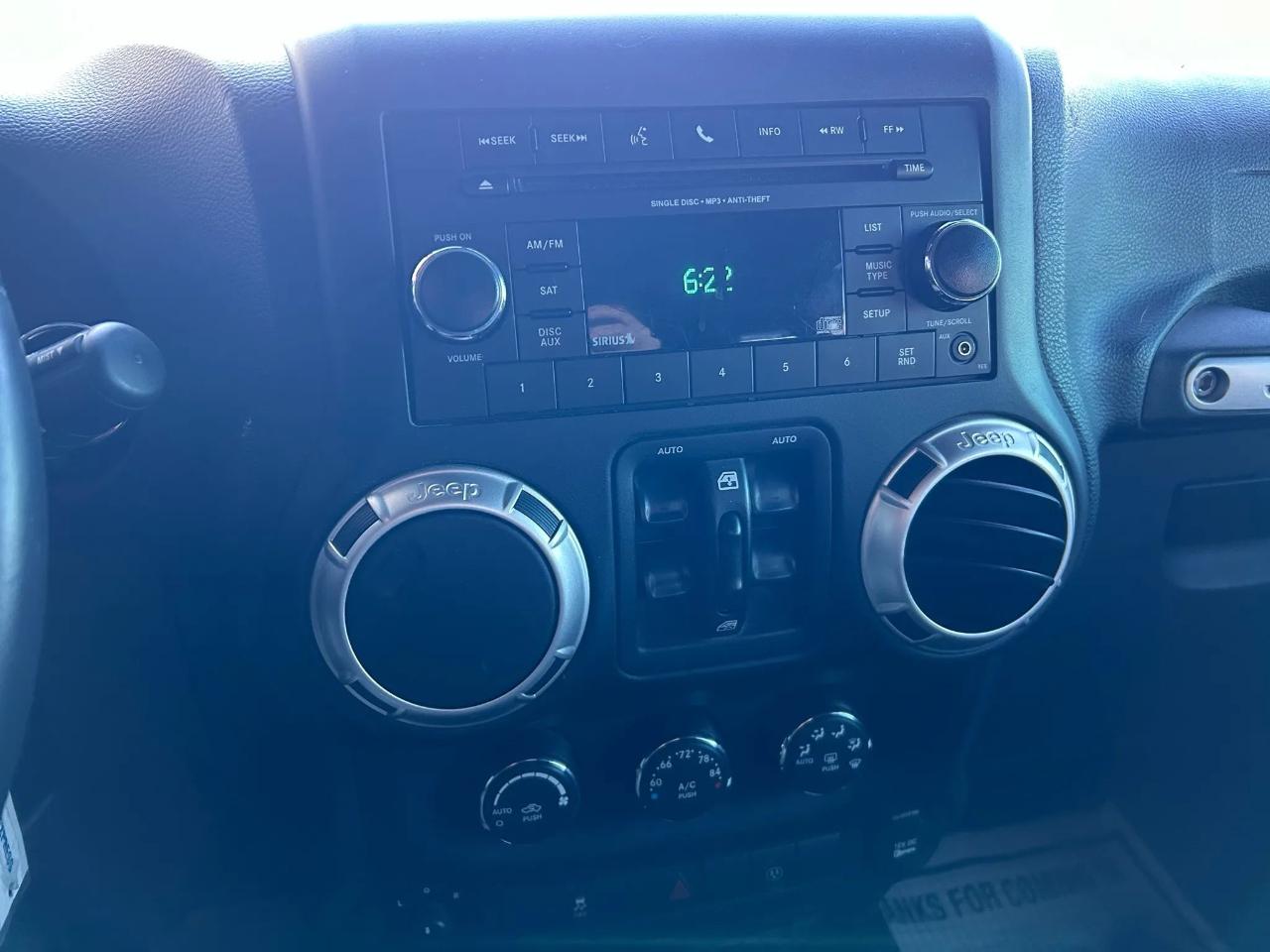 Jeep Wrangler Unlimited Sahara 4WD 2017