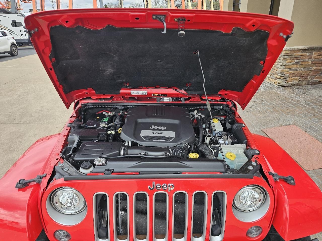 Jeep Wrangler Unlimited Sahara 4WD 2017