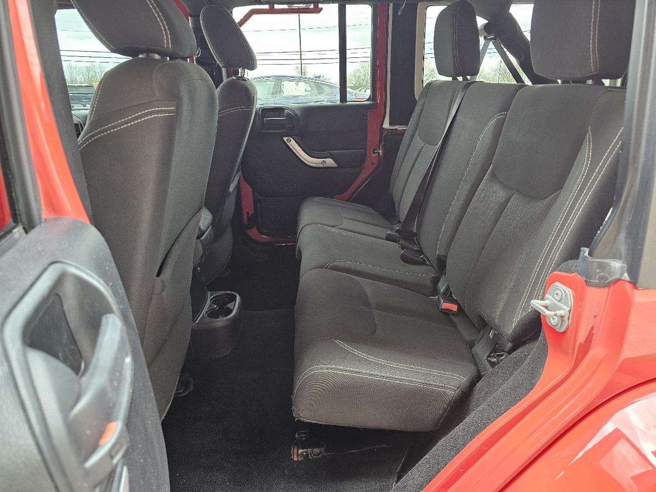 Jeep Wrangler Unlimited Sahara 4WD 2017