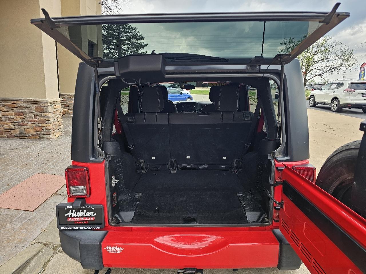Jeep Wrangler Unlimited Sahara 4WD 2017