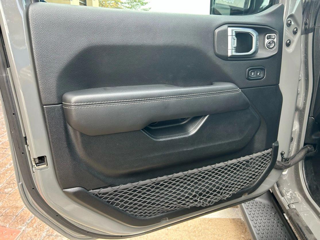 Jeep Wrangler Unlimited Sahara 2021