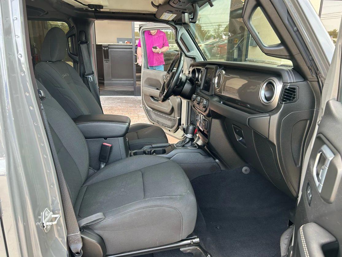 Jeep Wrangler Unlimited Sahara 2021