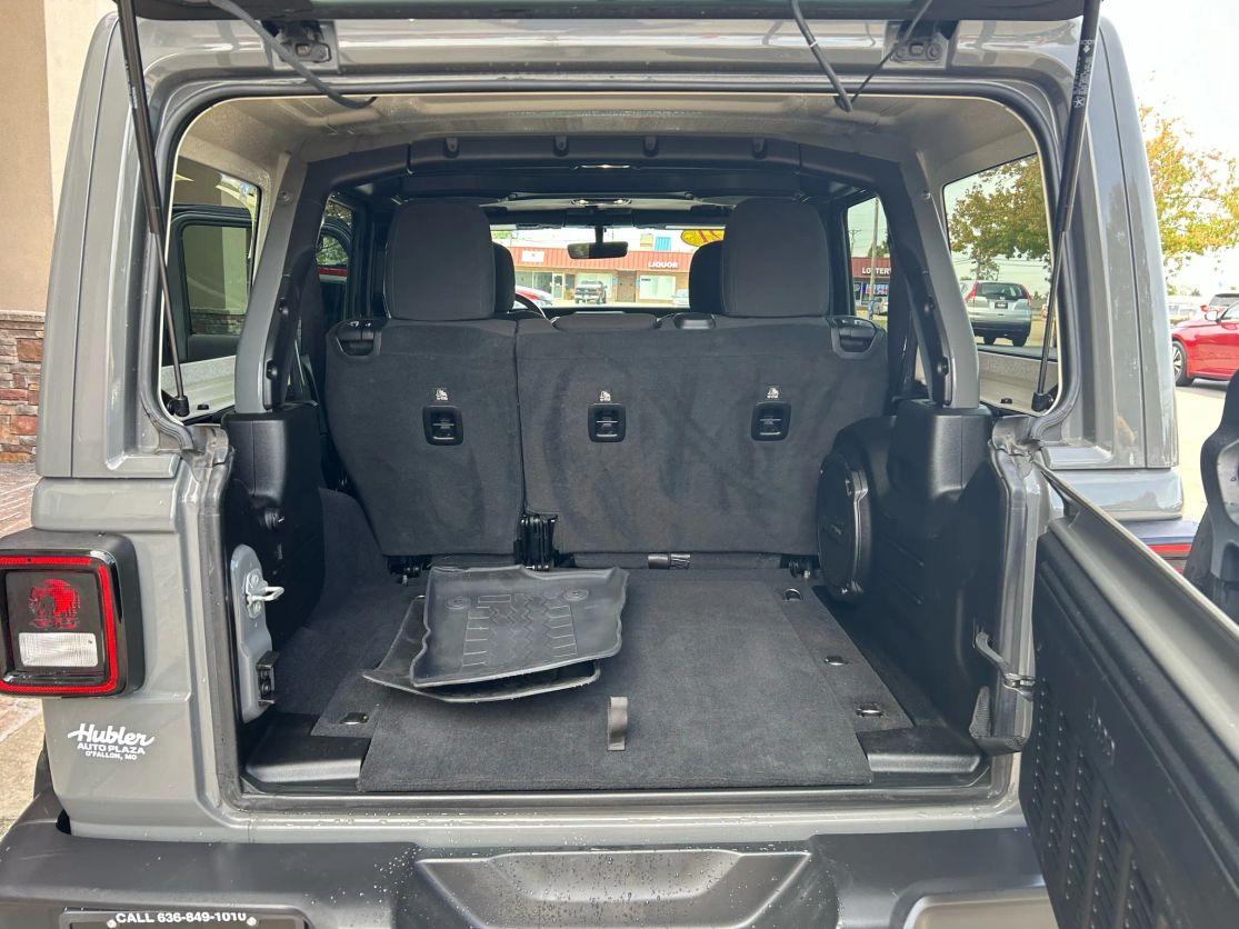 Jeep Wrangler Unlimited Sahara 2021