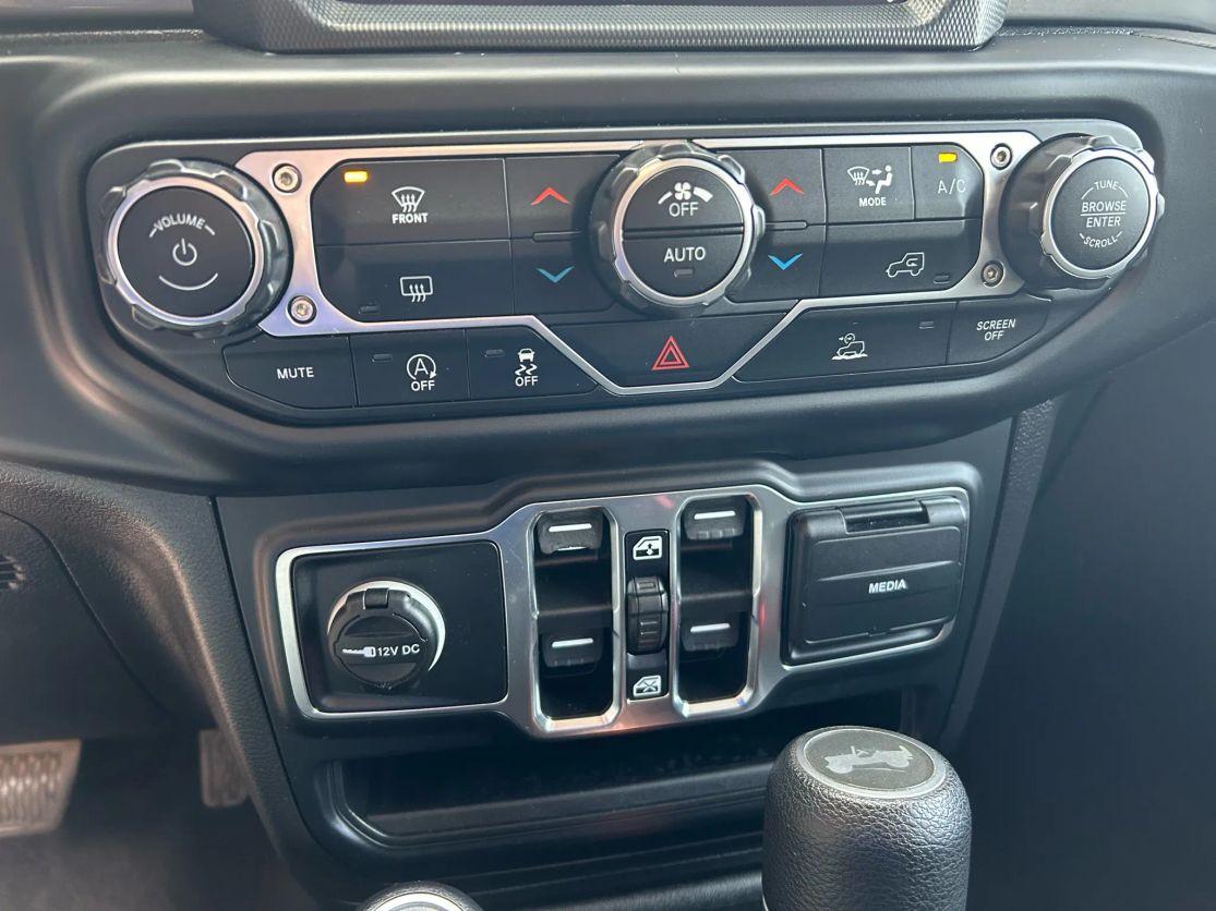 Jeep Wrangler Unlimited Sahara 2021