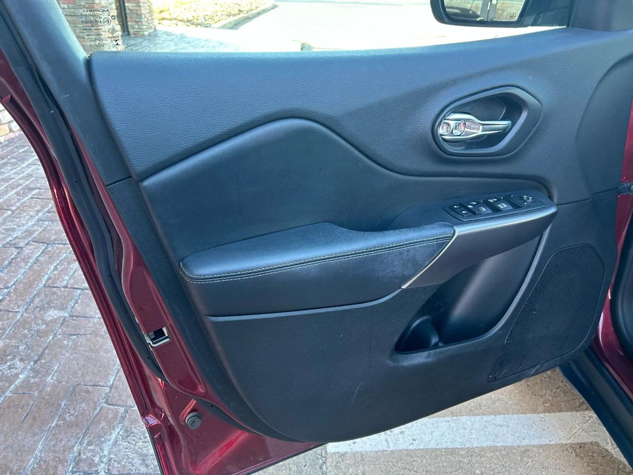 Jeep Cherokee Latitude Plus FWD 2019