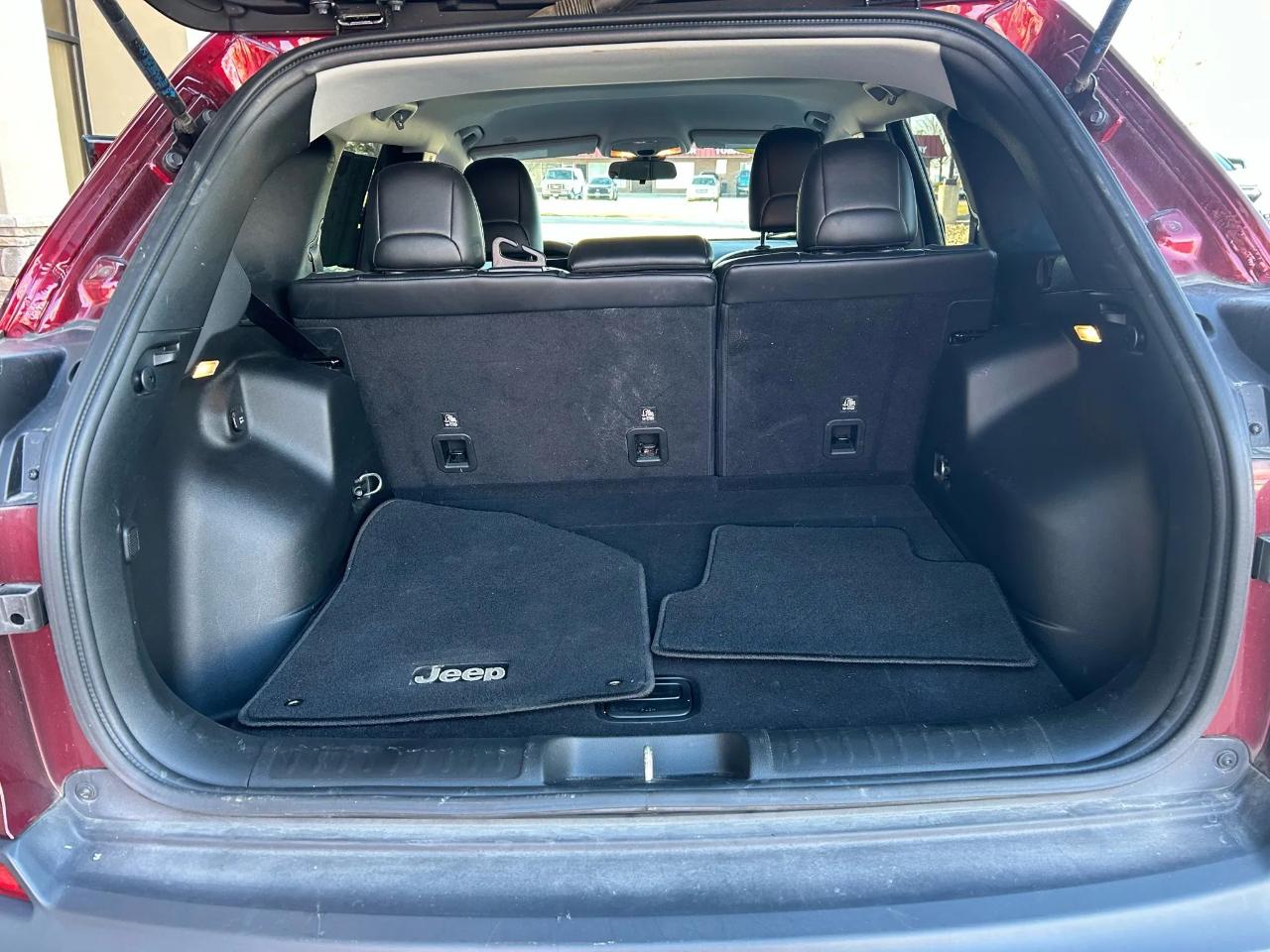 Jeep Cherokee Latitude Plus FWD 2019