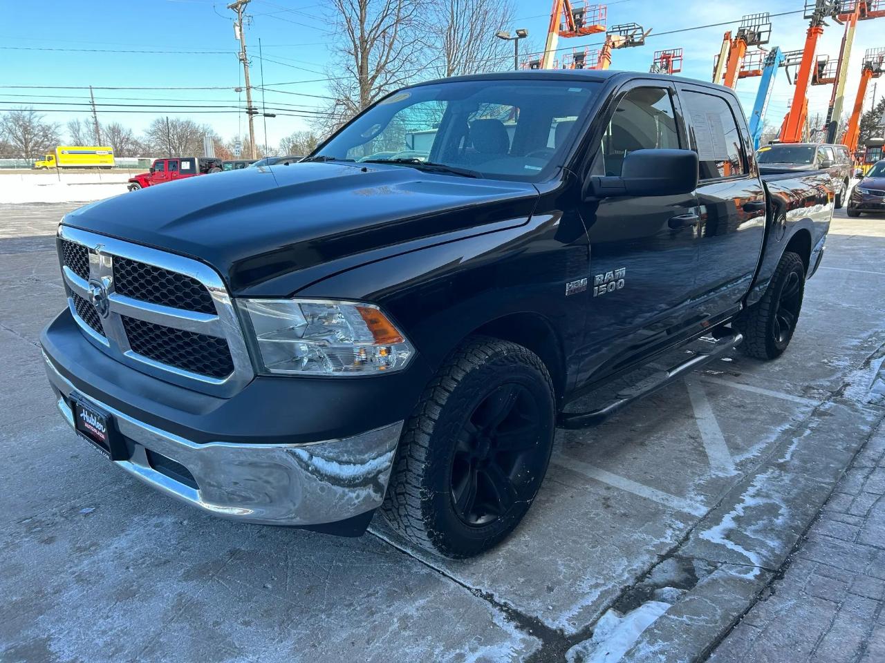 RAM 1500 SLT Crew Cab SWB 4WD 2017