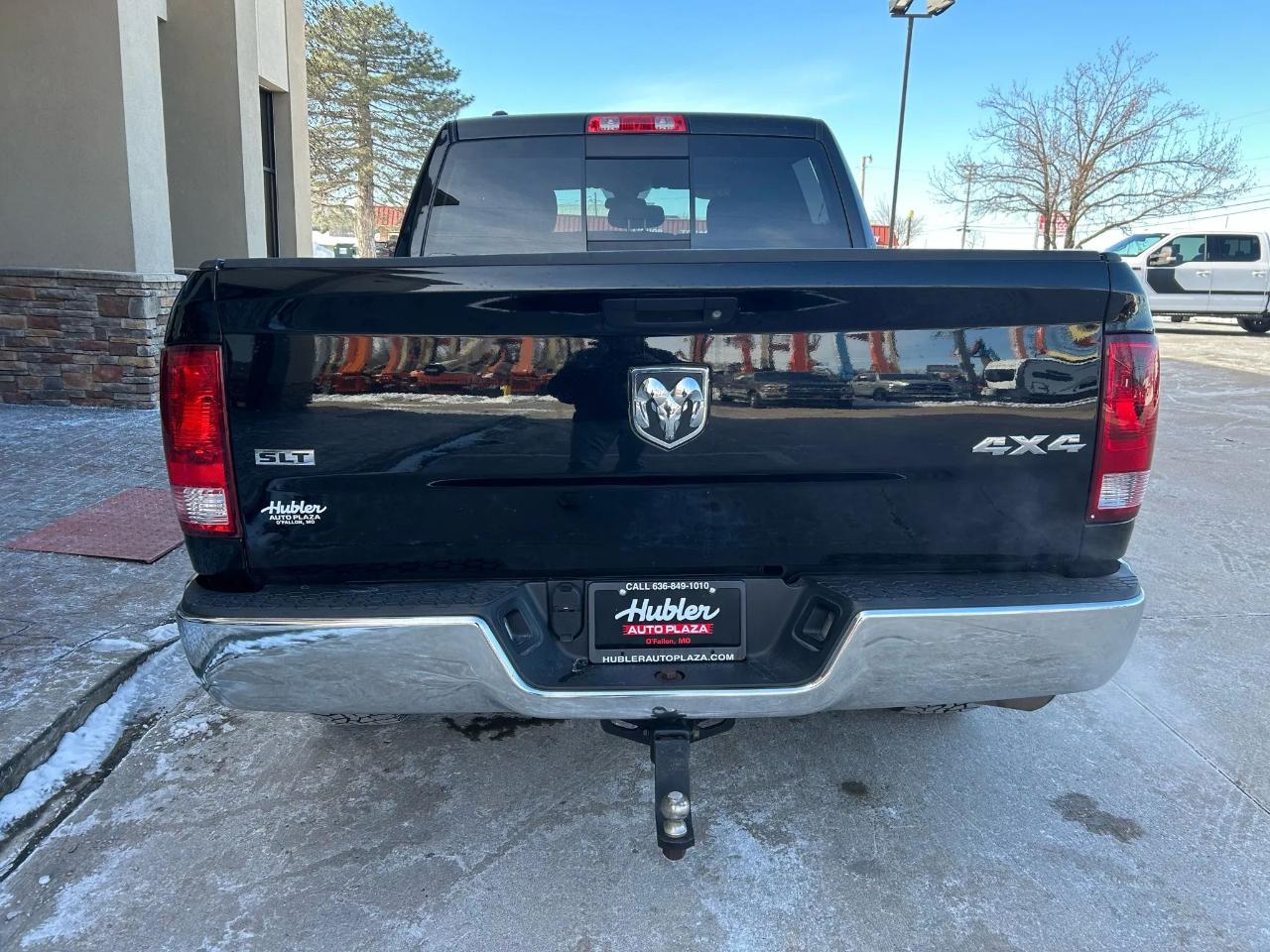 RAM 1500 SLT Crew Cab SWB 4WD 2017