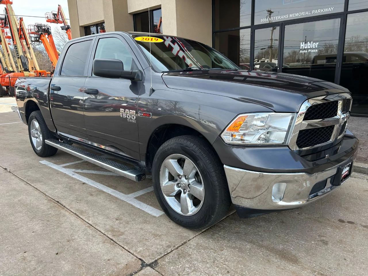 RAM 1500 Classic Tradesman Crew Cab SWB 4WD 2019