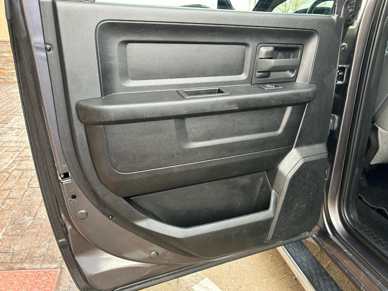 RAM 1500 Classic Tradesman Crew Cab SWB 4WD 2019