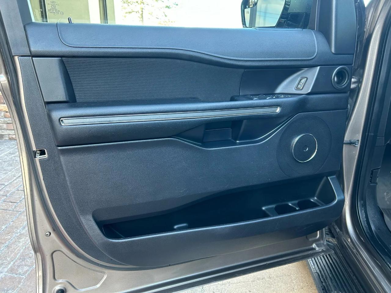 Ford Expedition XLT 4WD 2019