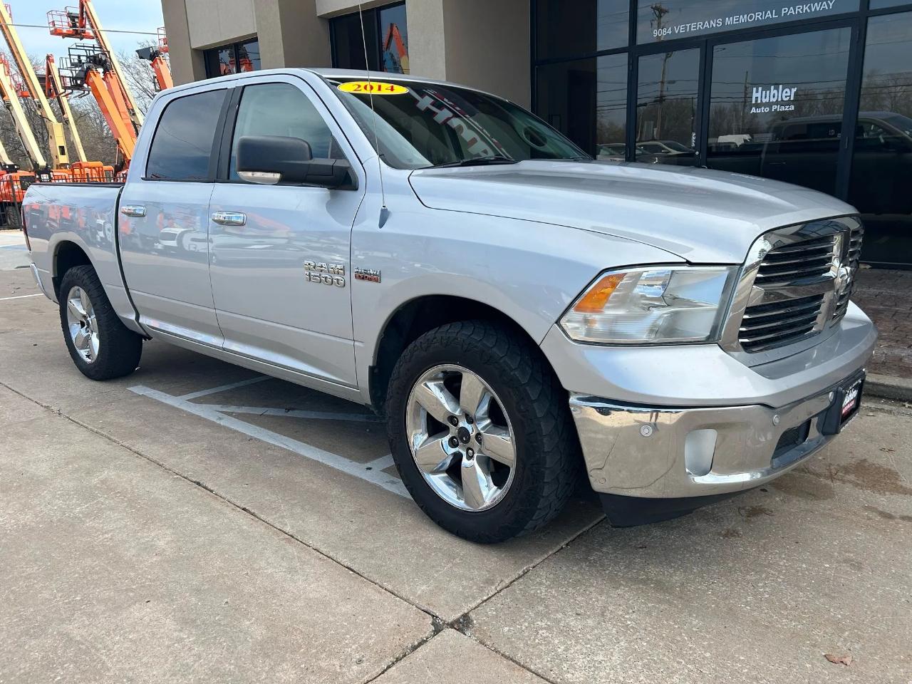 RAM 1500 SLT Crew Cab SWB 2WD 2014