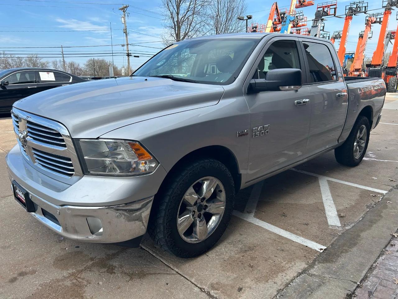 RAM 1500 SLT Crew Cab SWB 2WD 2014
