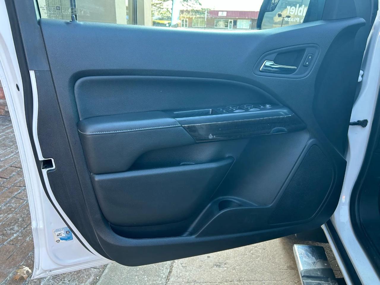 GMC Canyon SLT Crew Cab 4WD Short Box 2016