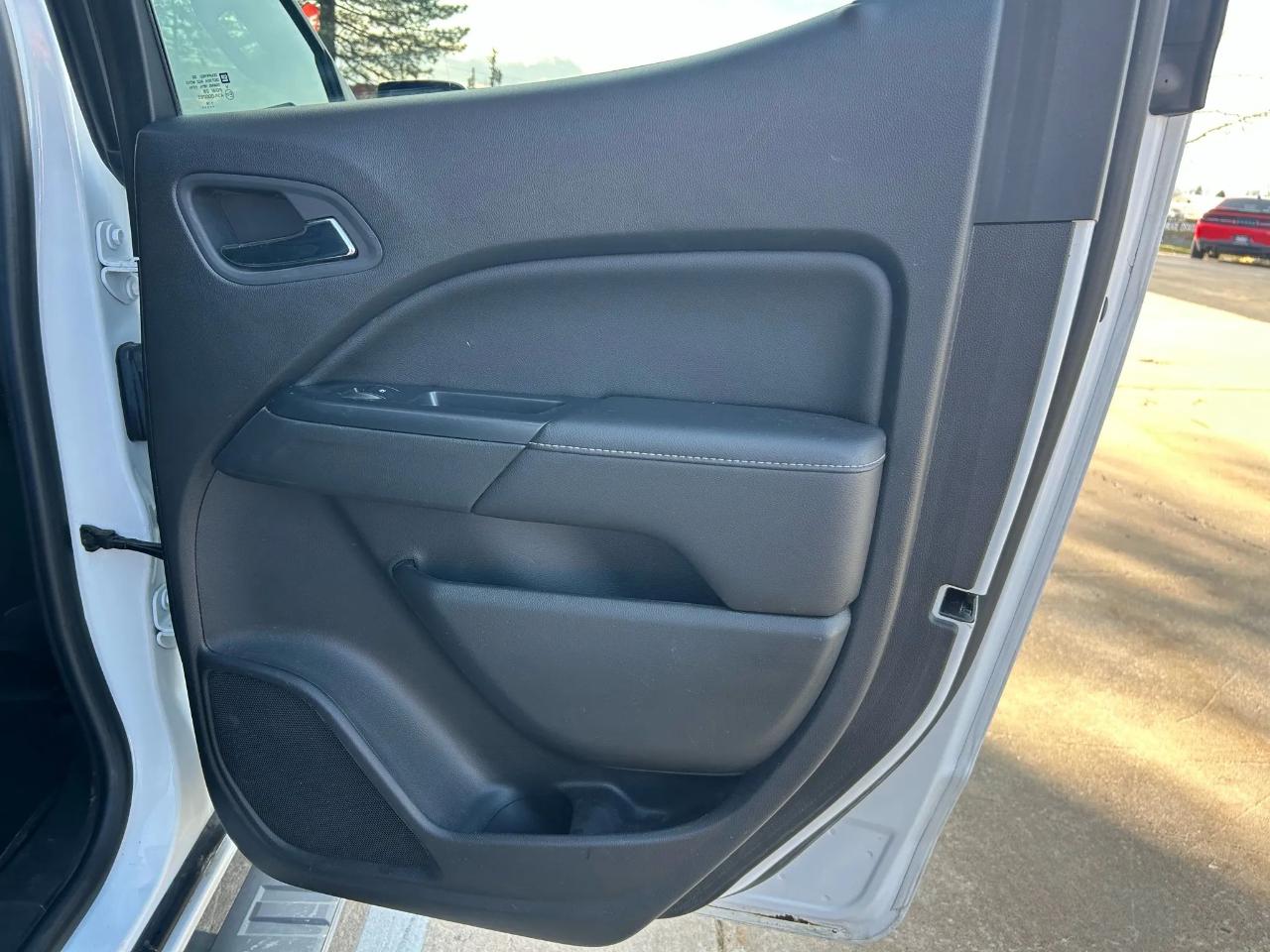 GMC Canyon SLT Crew Cab 4WD Short Box 2016