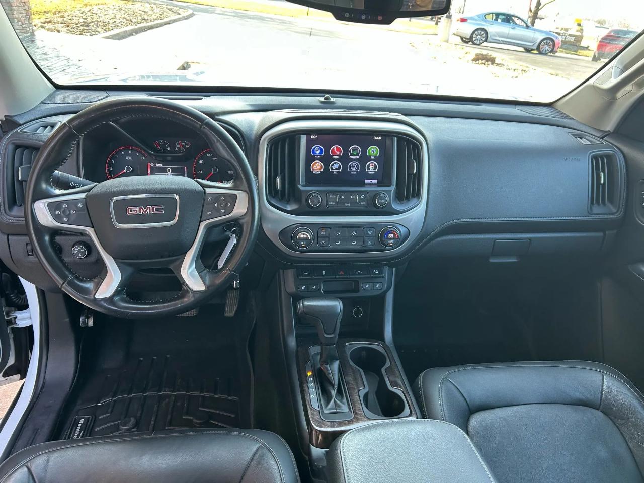 GMC Canyon SLT Crew Cab 4WD Short Box 2016