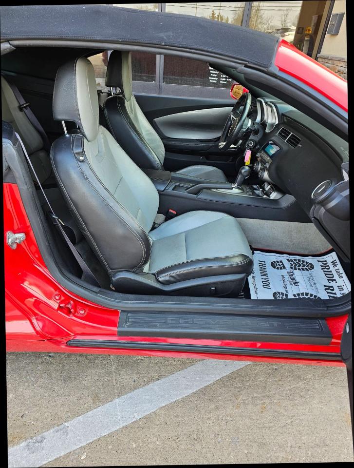 Chevrolet Camaro Convertible 2LT 2011