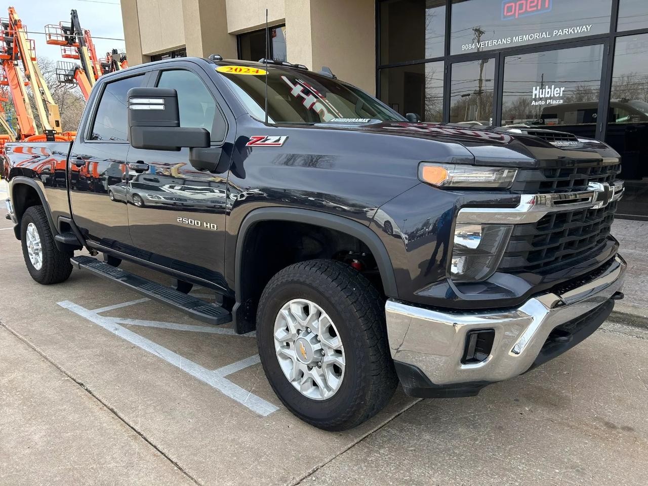 Chevrolet Silverado 2500HD LT Crew Cab Long Box 4WD 2024