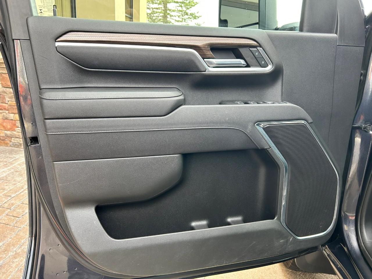 Chevrolet Silverado 2500HD LT Crew Cab Long Box 4WD 2024