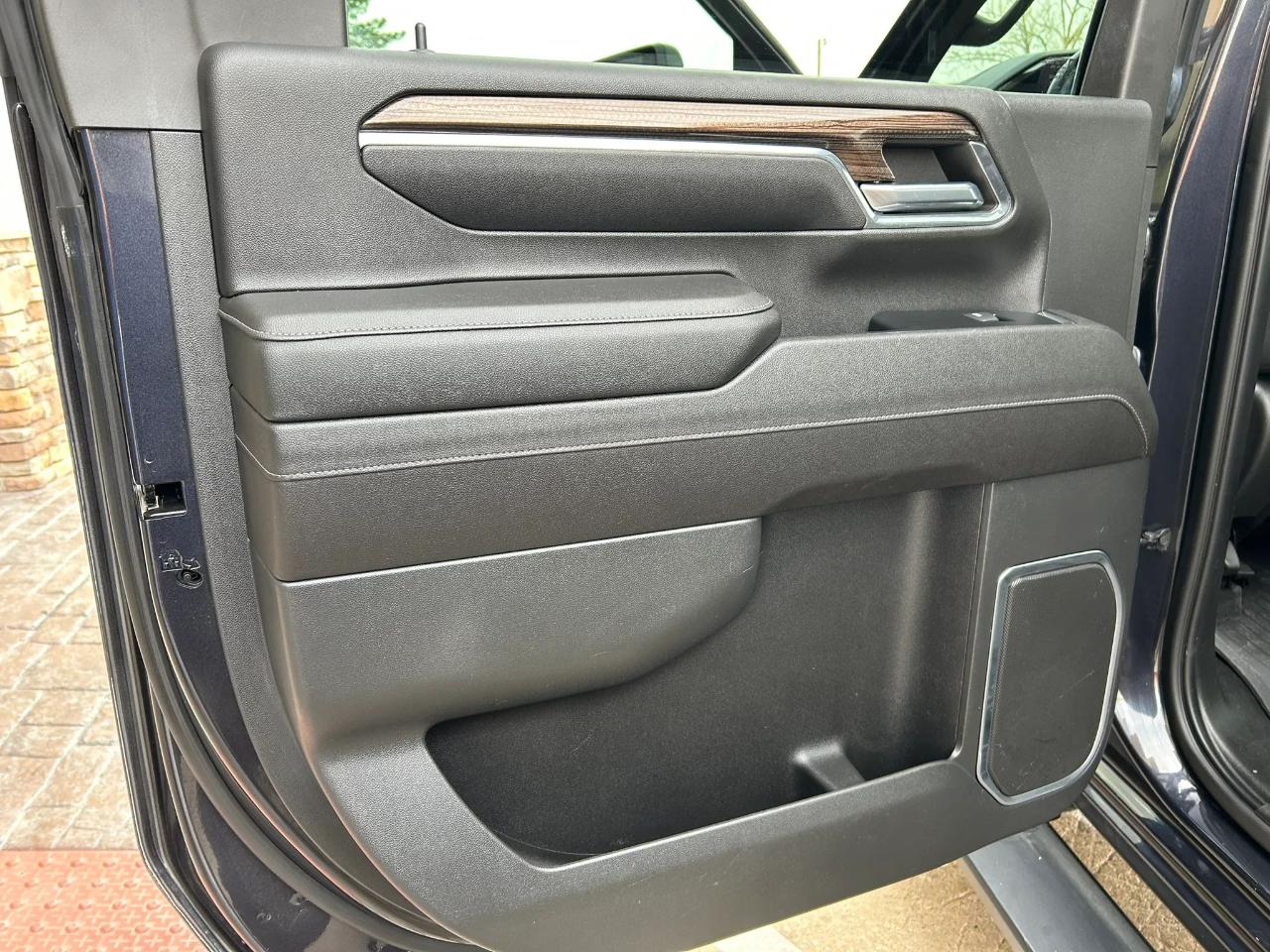 Chevrolet Silverado 2500HD LT Crew Cab Long Box 4WD 2024