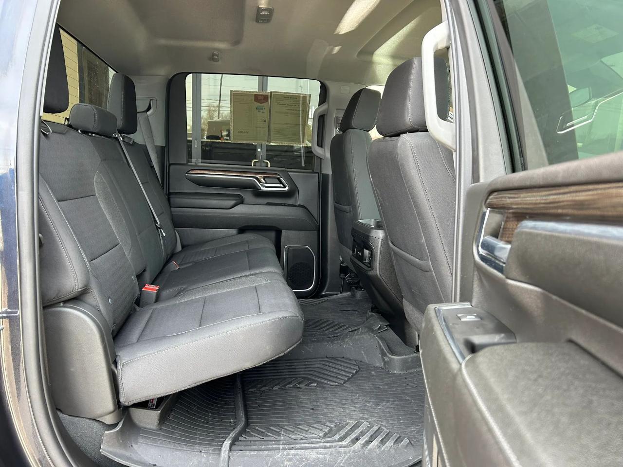 Chevrolet Silverado 2500HD LT Crew Cab Long Box 4WD 2024