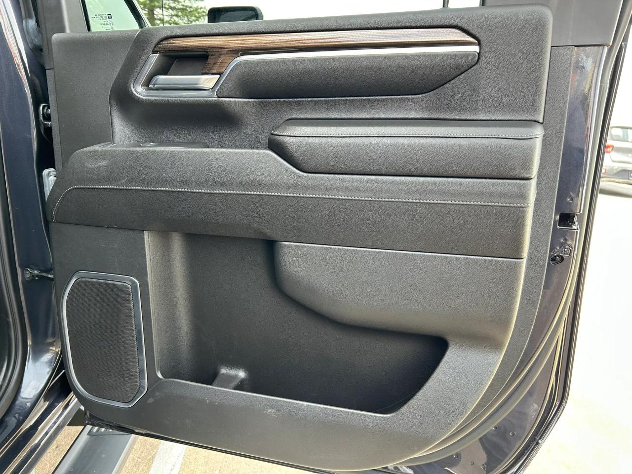 Chevrolet Silverado 2500HD LT Crew Cab Long Box 4WD 2024