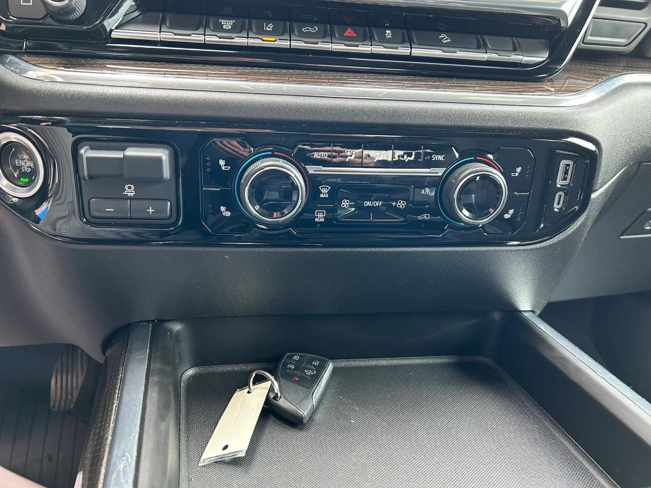 Chevrolet Silverado 2500HD LT Crew Cab Long Box 4WD 2024