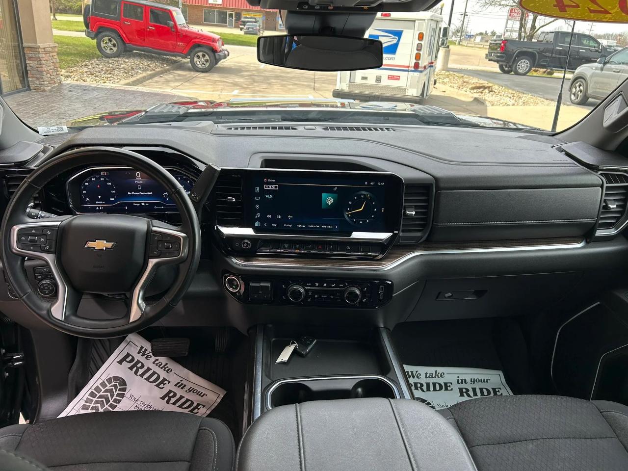 Chevrolet Silverado 2500HD LT Crew Cab Long Box 4WD 2024