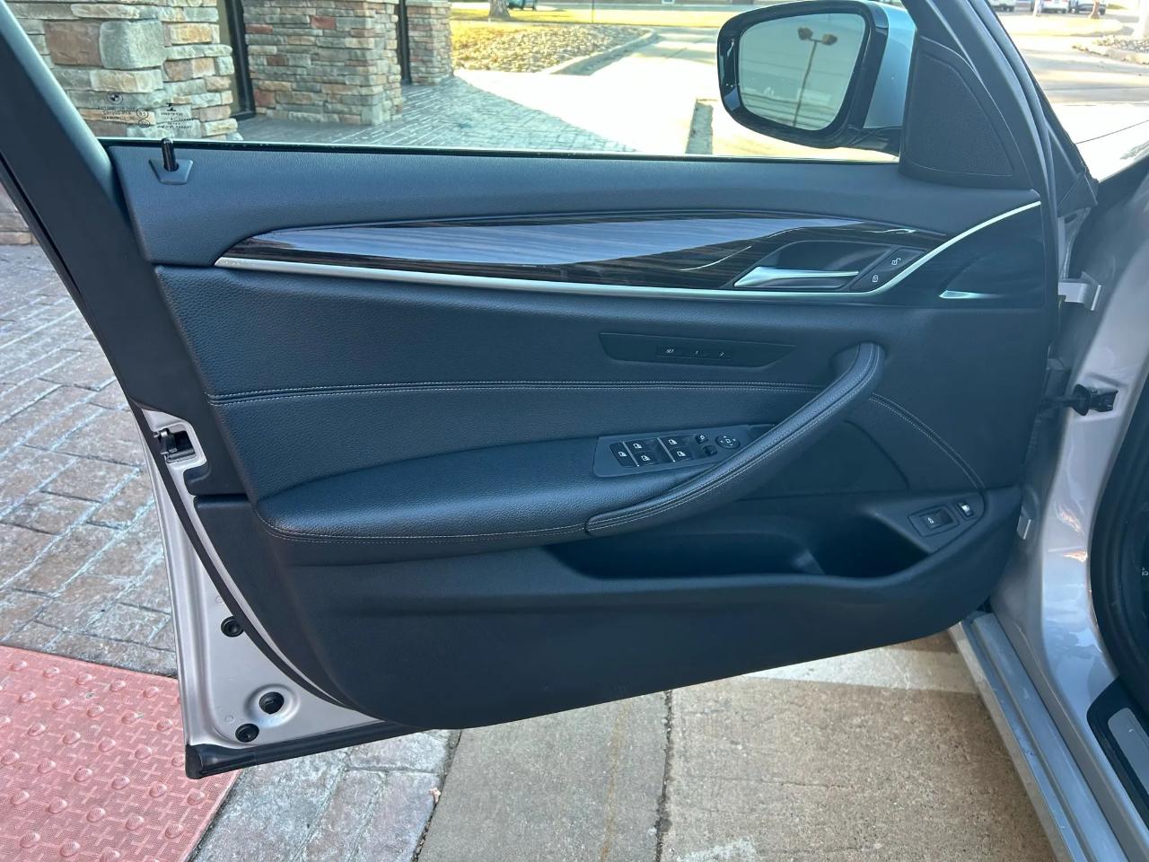 BMW 5-Series 530e xDrive iPerformance 2018