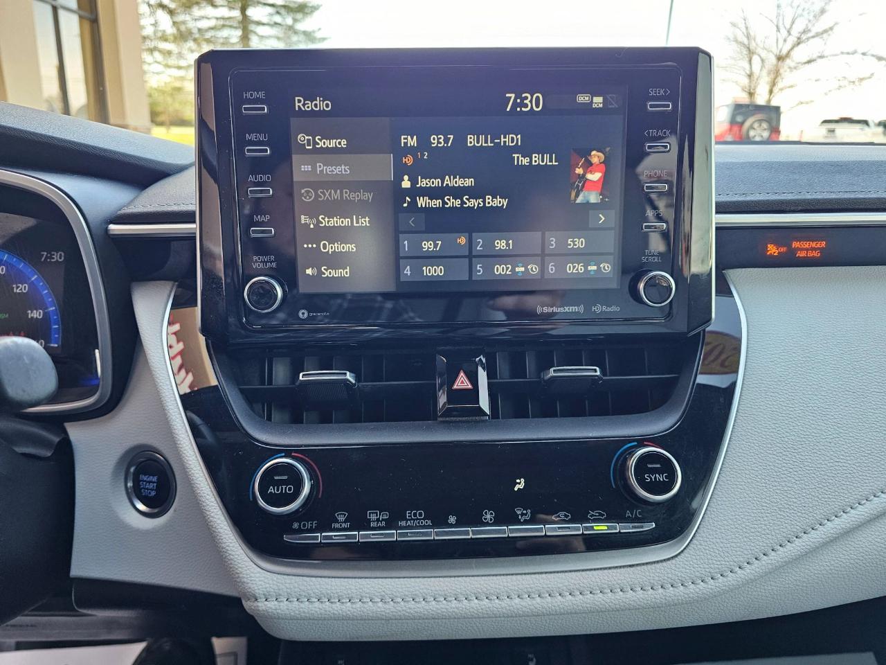 Toyota Corolla XSE Hatchback CVT 2021