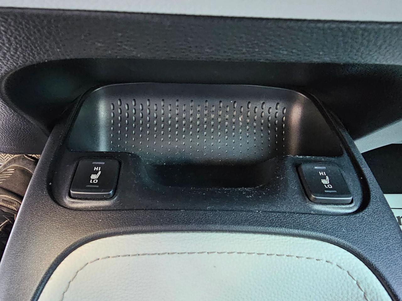 Toyota Corolla XSE Hatchback CVT 2021