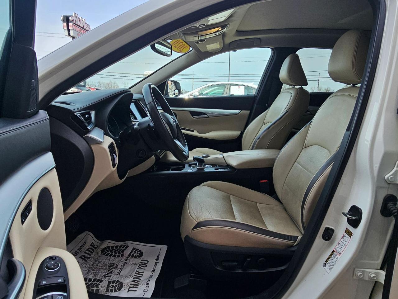 Infiniti QX50 PURE AWD 2020