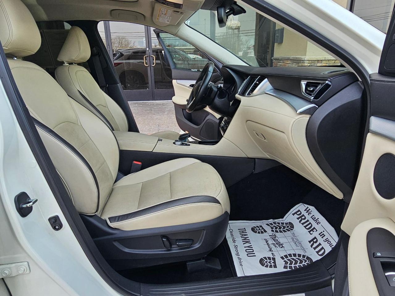 Infiniti QX50 PURE AWD 2020