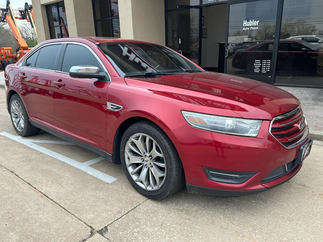 Ford Taurus Limited FWD 2013