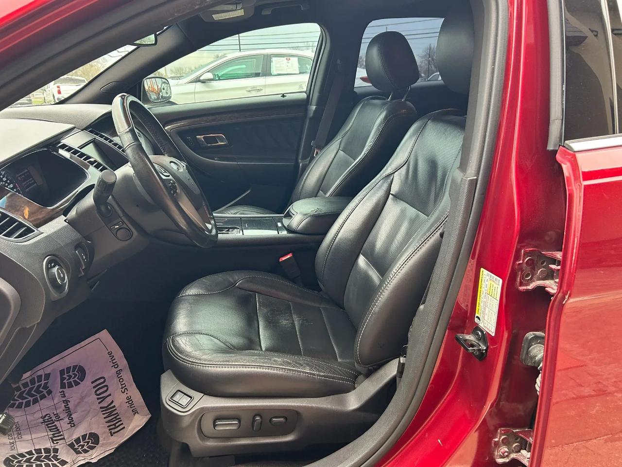 Ford Taurus Limited FWD 2013