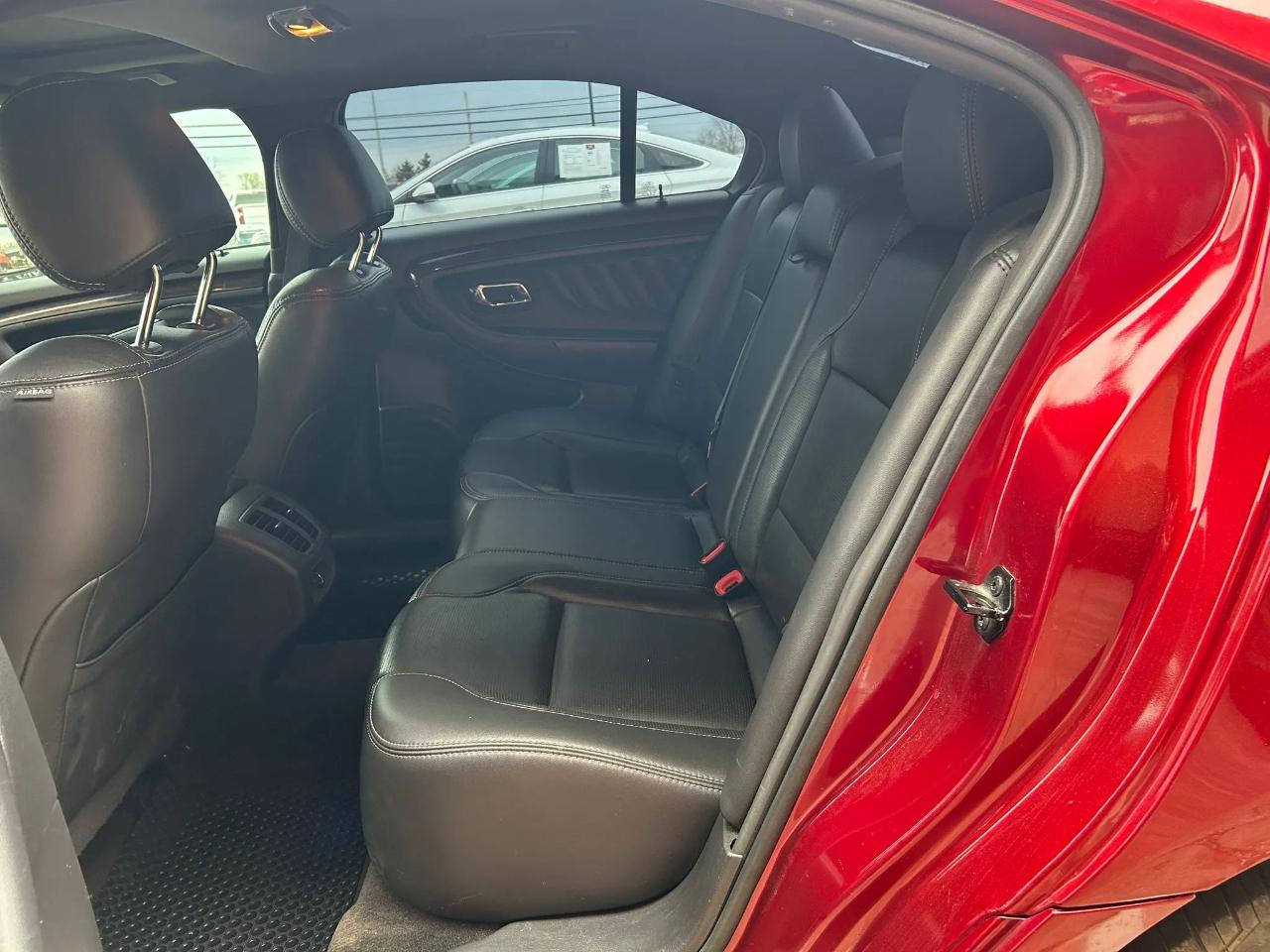 Ford Taurus Limited FWD 2013