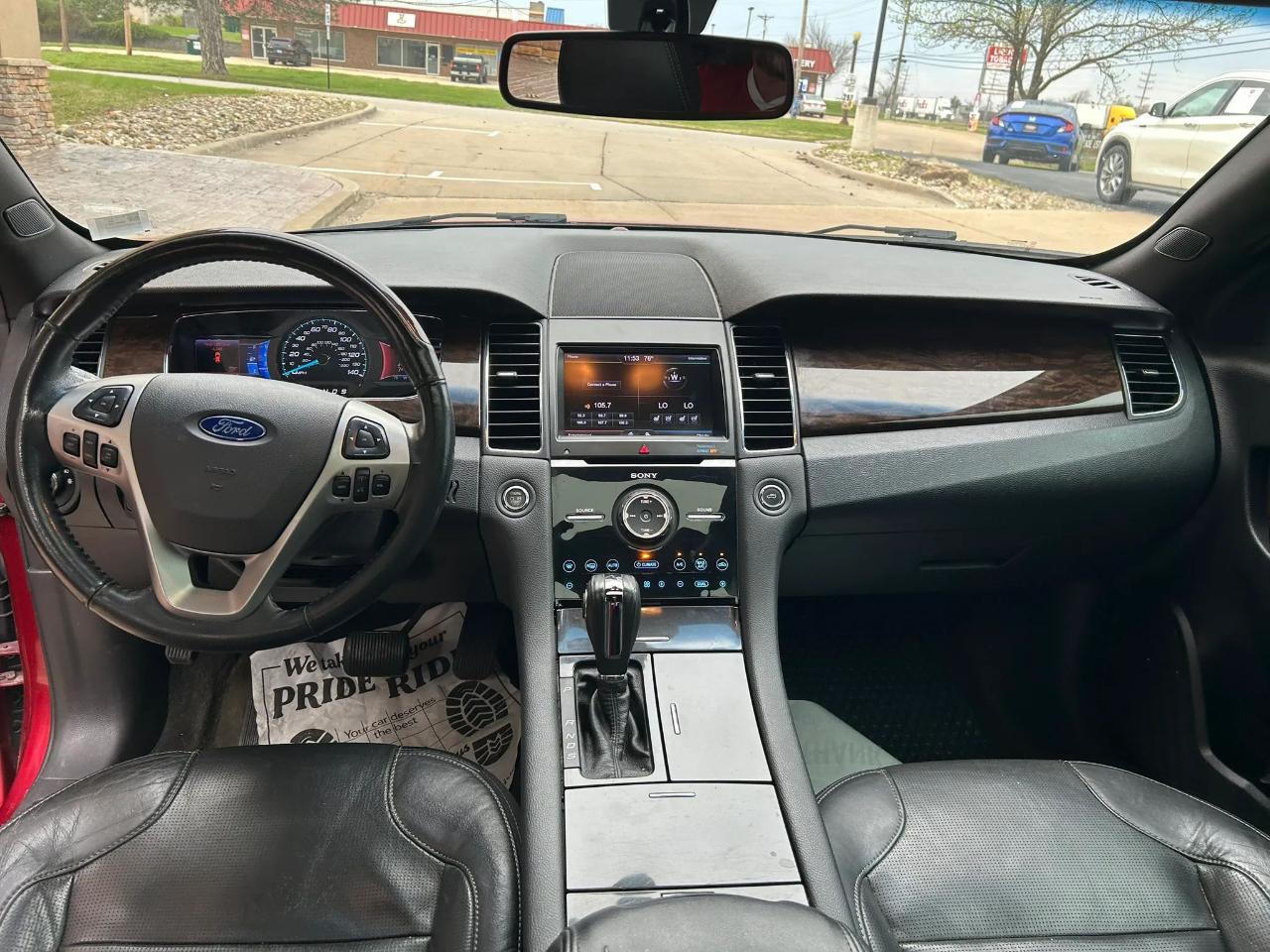 Ford Taurus Limited FWD 2013