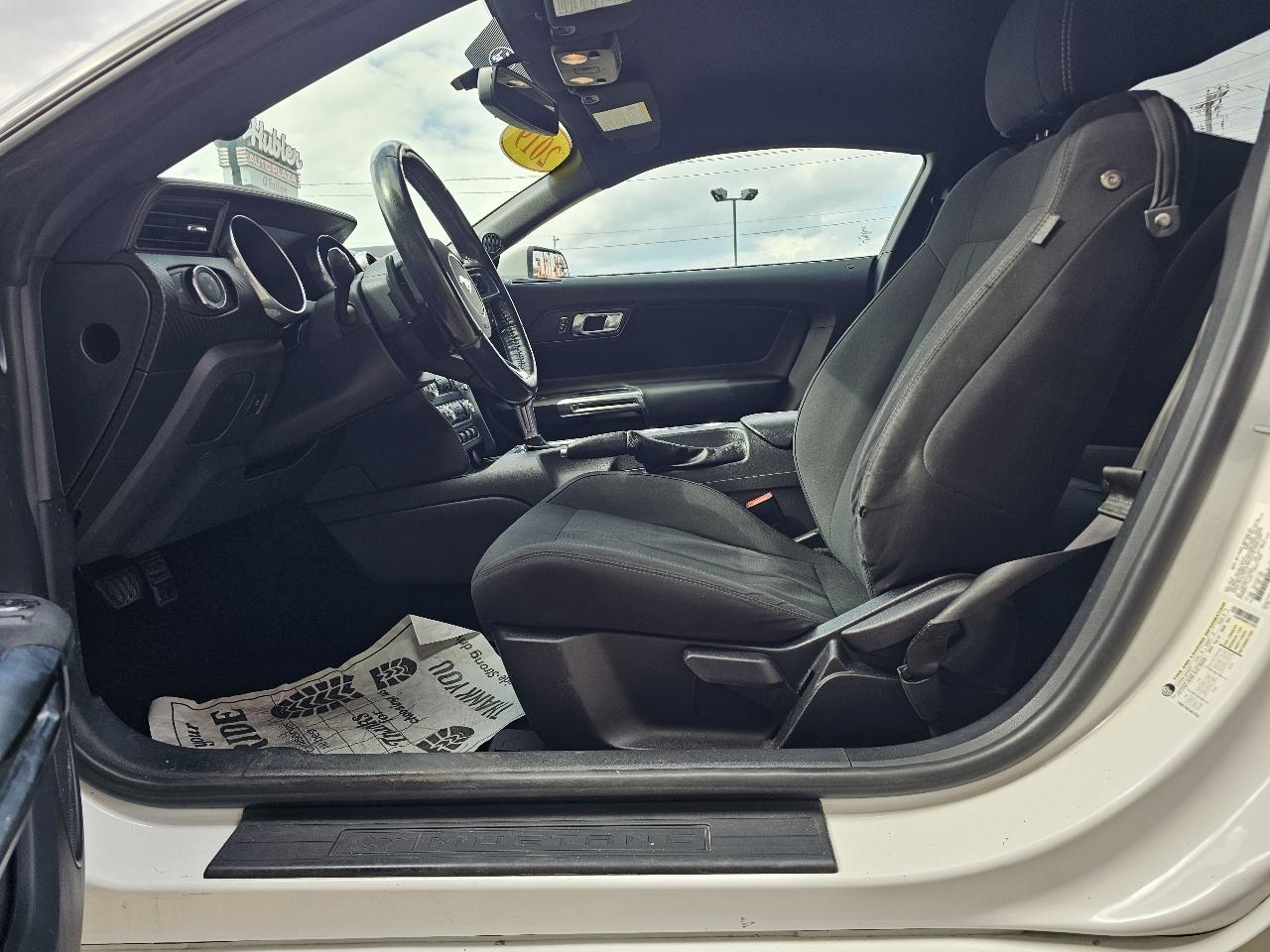 Ford Mustang EcoBoost Coupe 2019