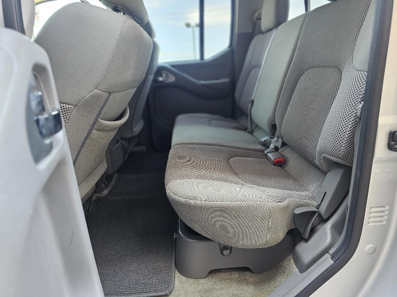 Nissan Frontier S Crew Cab 5AT 2WD 2018